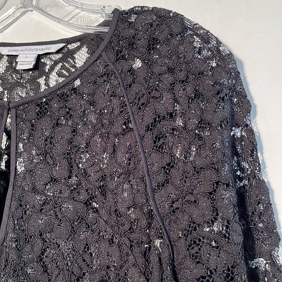 DIANE VON FURSTENBERG Gadie Dark Romance Black Lace Keyhole Party Blouse SZ 4 - Picture 9 of 16